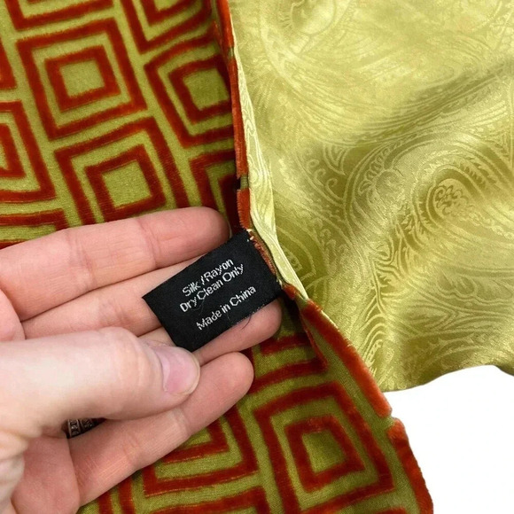 Shihreen Gold Brown Silk Shawl - Picture 4 of 8